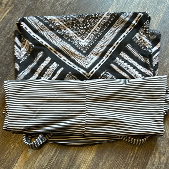 Set of 3. 1 Fabletics pants small and 2 Prana shirts size S and sp workout gear - Picture 9 of 13